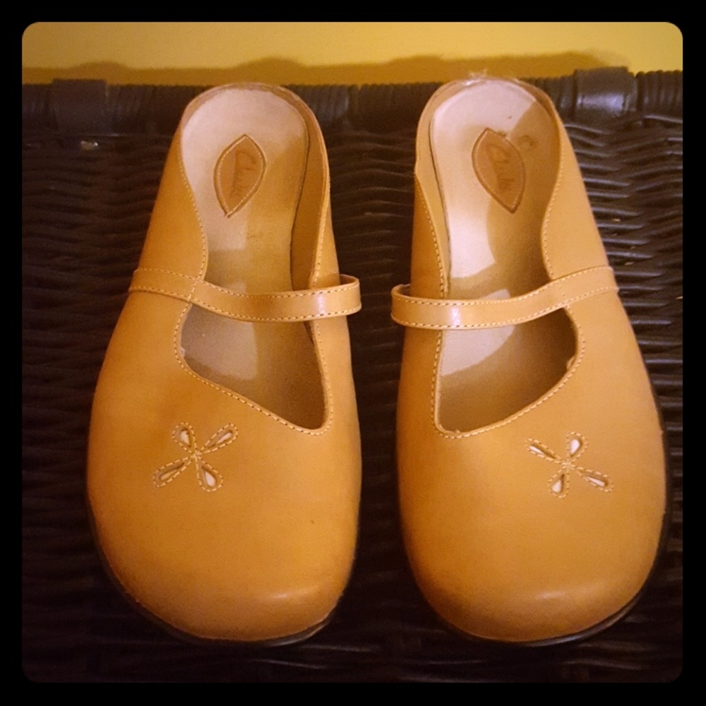 Clarks mary jane mules size 9